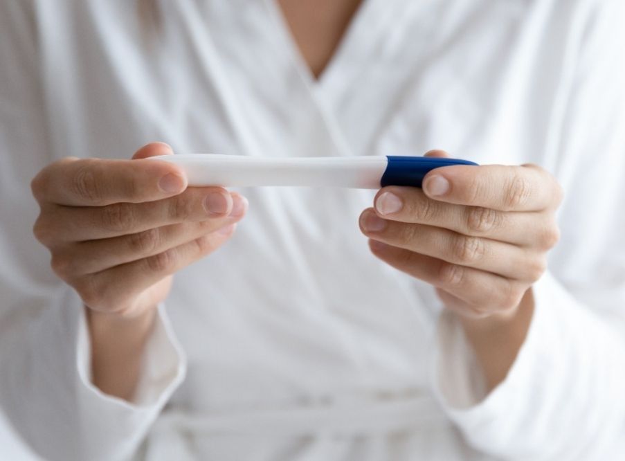 Exame-de-farmácia-para-teste-de-gravidez-vale-a-pena