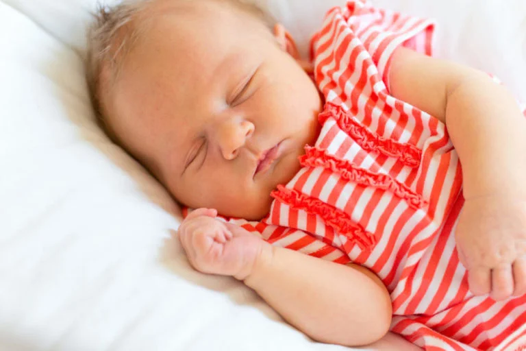 Como cuidar do bebê recém-nascido em pleno verão? - Blog da CordVida
